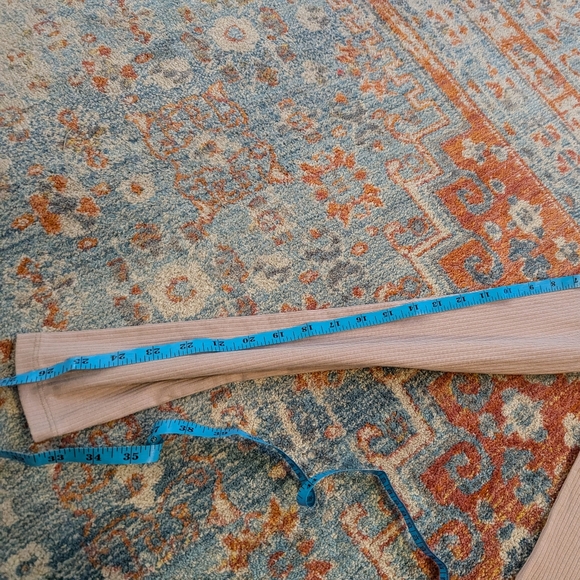 NEW Old Navy Women's Medium Tall One-Sleeve Rib-Knit Top Mollusk Tan Sand 30 - Picture 11 of 11